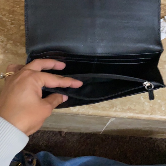 Authentic Coach used wallet. Has many many slits for a lot of cards. - Picture 7 of 8